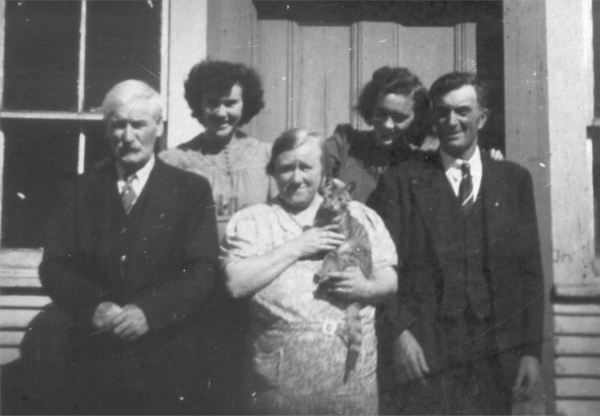 529: l-r Denis Patrick McCarthy, Cede McCarthy, Julia (Reddy) McCarthy, Anne McCarthy, J V McCarthy.  (circa 1944)  - Denis son of James McCarthy &amp;amp; Sarah Connor, married Sarah Withers; James son of Thomas  McCarthy &amp;amp; Anastasia Fitzgerald, married Julia Reddy; Mercedes and Anastasia daughters of  James &amp;amp; Julia
